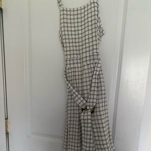 Plaid white and black romper suit